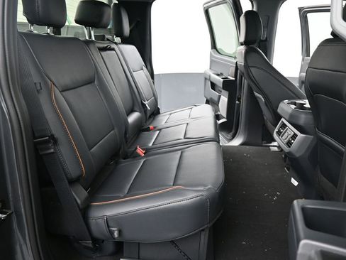 New 2026 Ford F250 Lariat w/ Black Appearance Package AWD/4WD image 18