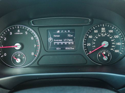 Used 2017 Kia Sorento LX image 24