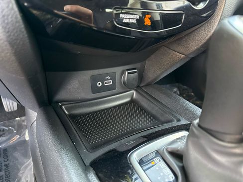 Used 2020 Nissan Rogue SV AWD/4WD image 37