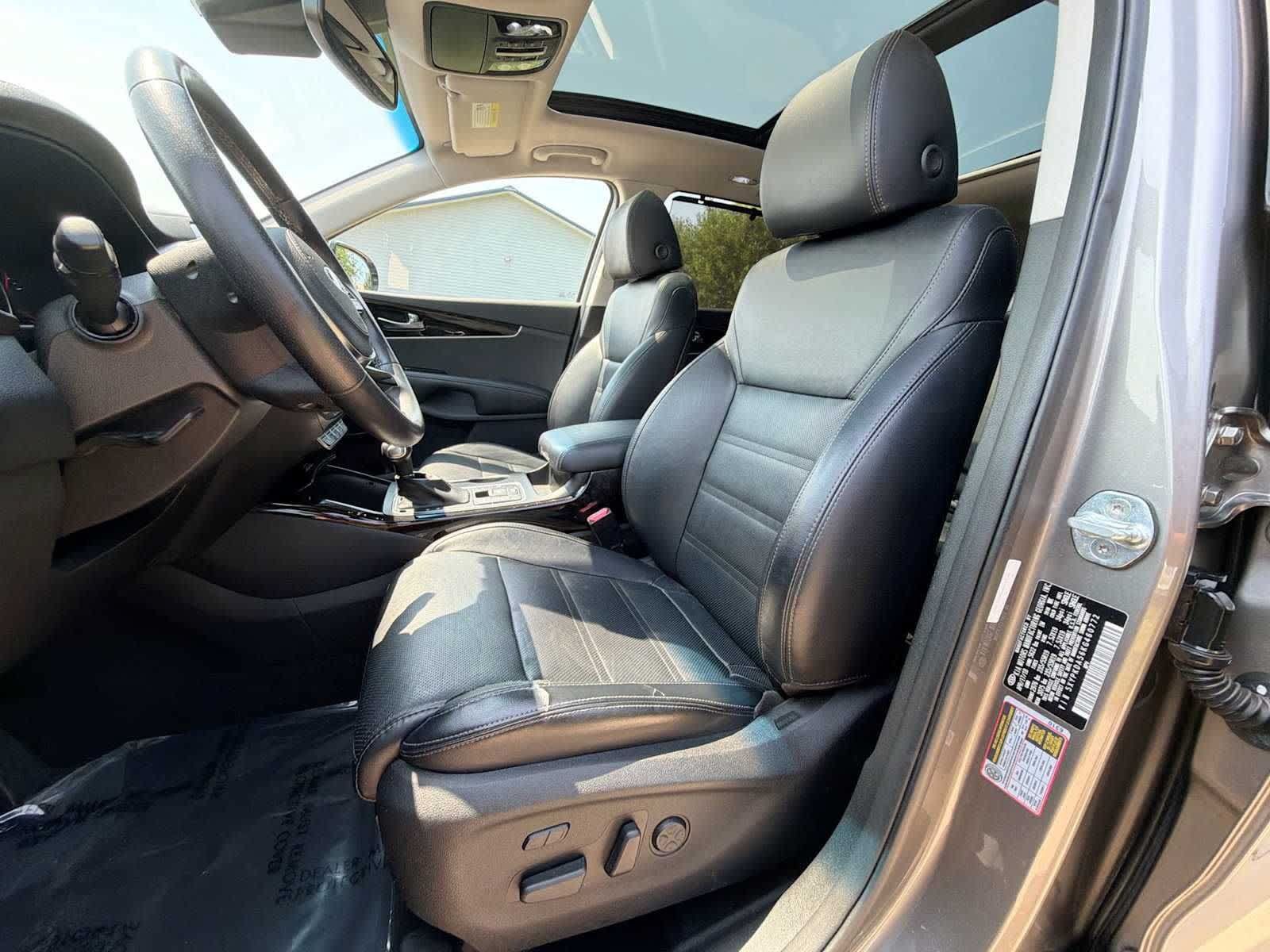 Used 2019 Kia Sorento SX w/ SX Touring Package AWD/4WD image 13
