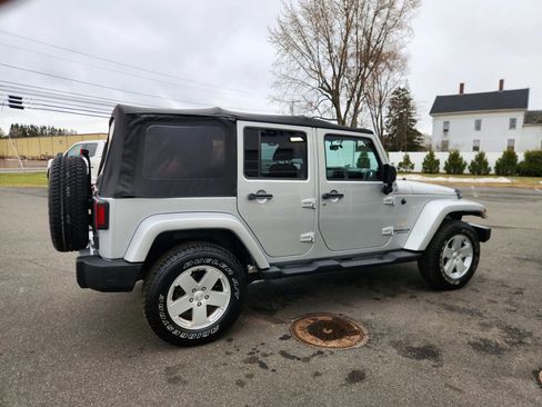 Used 2012 Jeep Wrangler Unlimited Sahara w/ Dual Top Group image 16