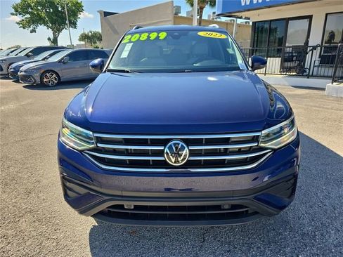 Used 2022 Volkswagen Tiguan SE FWD image 2