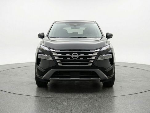 Used 2025 Nissan Rogue SV FWD image 2