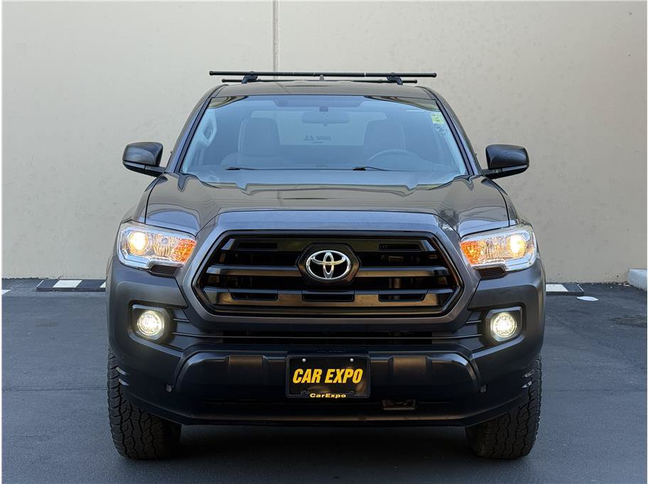 Used 2017 Toyota Tacoma SR AWD/4WD image 2