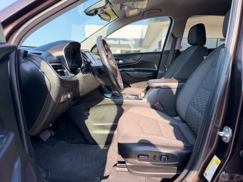 Used 2020 Chevrolet Equinox LT FWD image 9