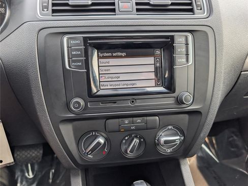 Used 2017 Volkswagen Jetta S FWD image 24