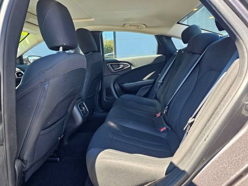 Used 2015 Chrysler 200 Limited w/ Comfort Group FWD image 16