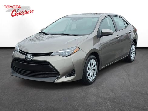 Used 2019 Toyota Corolla LE image 1