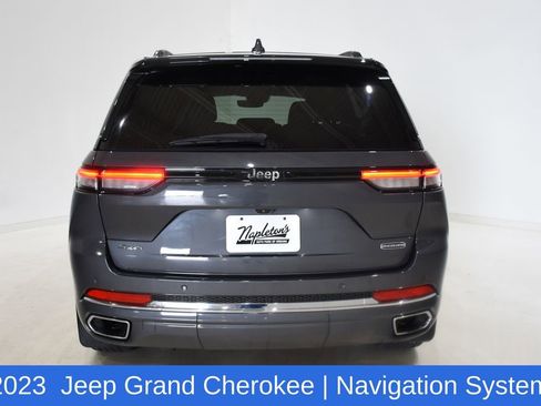 Used 2023 Jeep Grand Cherokee Overland image 2