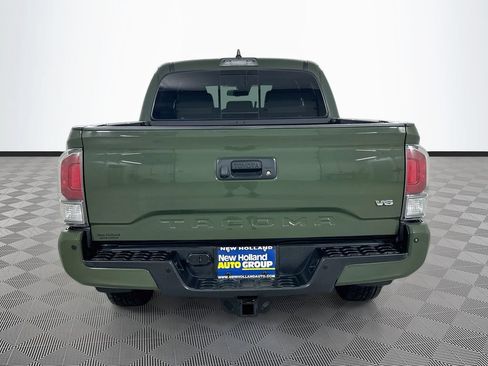 Used 2021 Toyota Tacoma TRD Sport w/ Technology Package AWD/4WD image 6