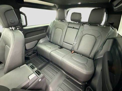 Certified 2024 Land Rover Defender 90 V8 AWD/4WD image 20