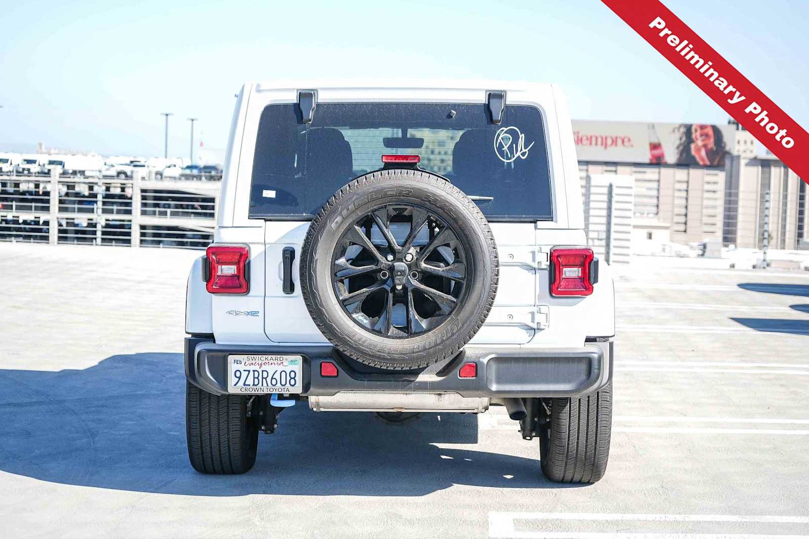 Used 2023 Jeep Wrangler Unlimited Sahara w/ Cold Weather Group AWD/4WD image 7