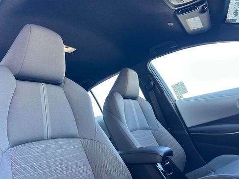 Certified 2025 Toyota Corolla SE w/ Convenience Package image 16
