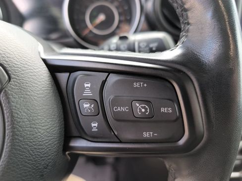 Used 2021 Jeep Wrangler Unlimited Sport AWD/4WD image 17