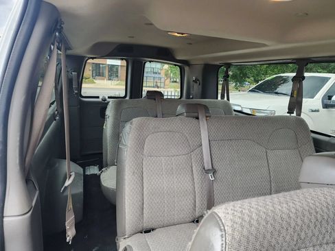 Used 2020 Chevrolet Express 3500 LT w/ LT Preferred Equipment Group RWD image 10