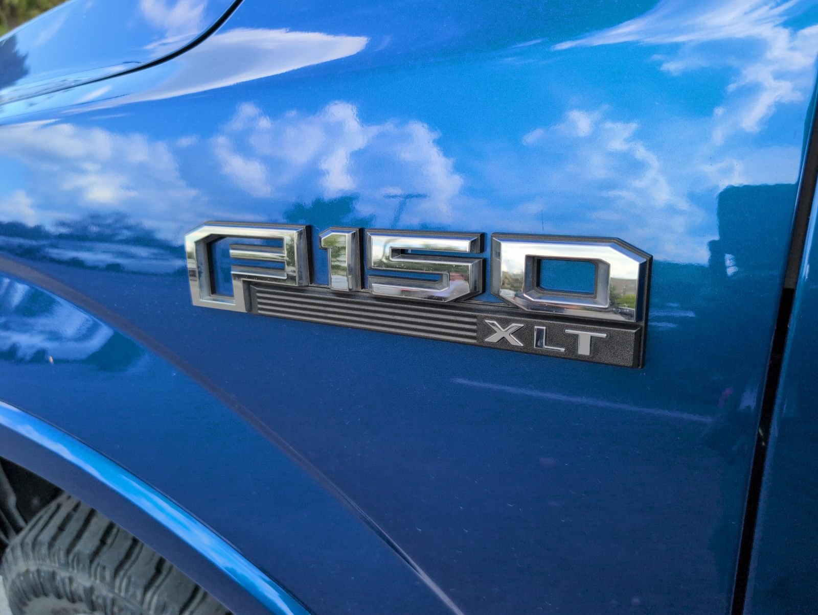 Used 2018 Ford F150 XLT w/ Equipment Group 302A Luxury AWD/4WD image 8