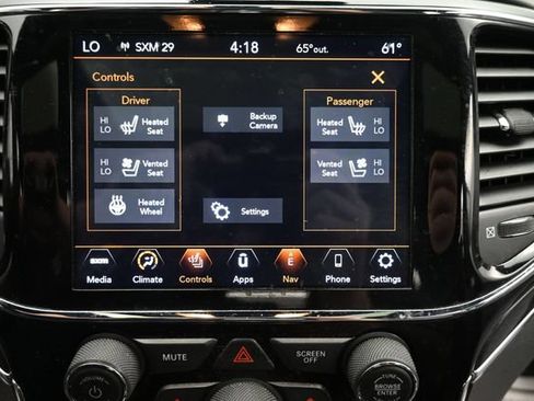 Used 2020 Jeep Grand Cherokee Overland AWD/4WD image 21