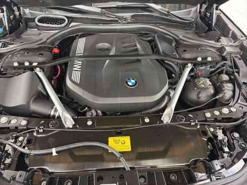 Used 2025 BMW 740i xDrive w/ Premium Package image 44