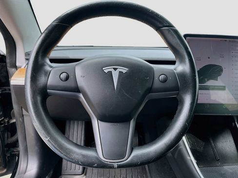 Used 2019 Tesla Model 3 Standard Range Plus RWD image 11
