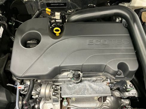 Used 2023 Chevrolet Equinox LT image 28