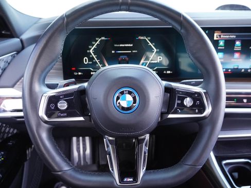 Certified 2023 BMW i7 xDrive60 w/ Executive Package 2 AWD/4WD image 18