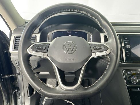 Used 2023 Volkswagen Atlas SE image 11