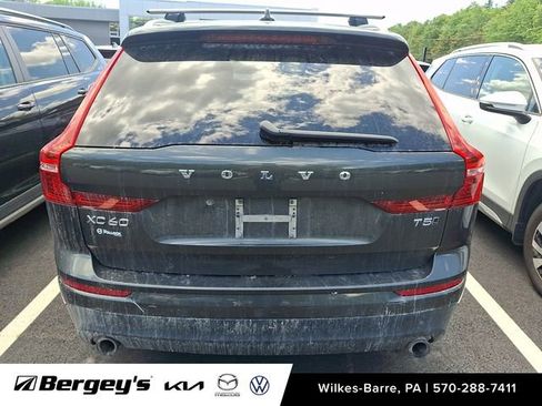 Used 2018 Volvo XC60 T5 Momentum w/ Advanced Package AWD/4WD image 6
