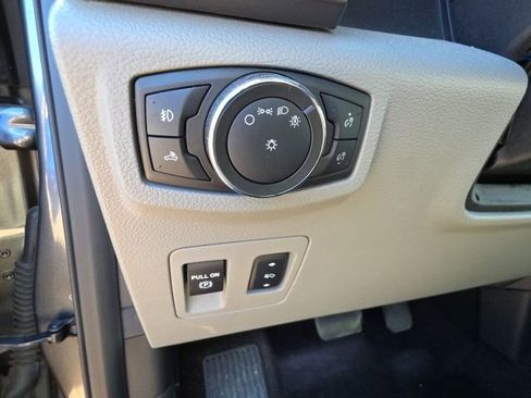 Used 2016 Ford F150 XLT w/ Equipment Group 302A Luxury image 19