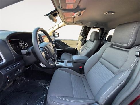 Used 2024 Nissan Frontier SV w/ SV Convenience Package image 9