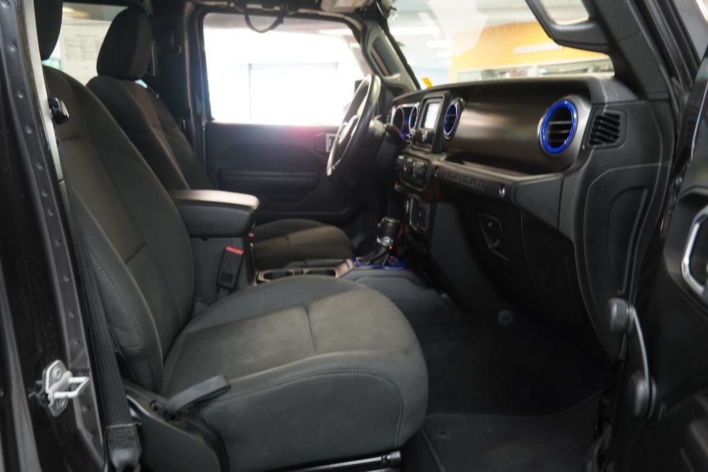 Used 2018 Jeep Wrangler Unlimited Sport AWD/4WD image 26