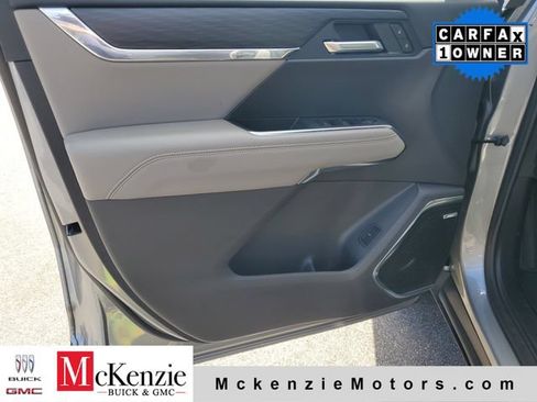 Used 2026 GMC Acadia Elevation w/ Elevation Premium Package AWD/4WD image 8