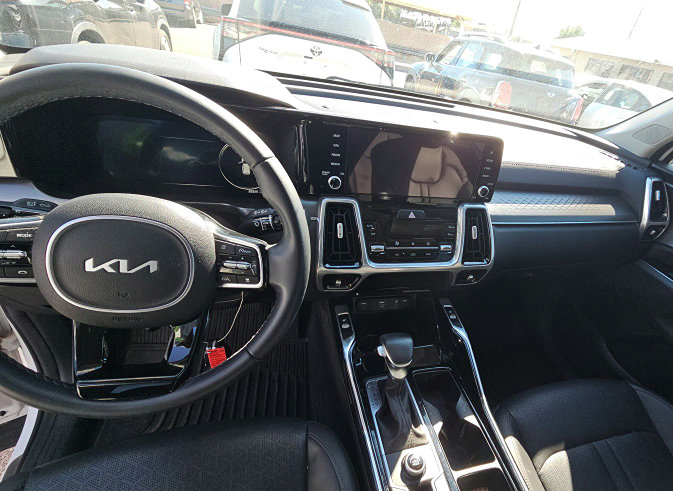 Used 2023 Kia Sorento SX FWD image 6