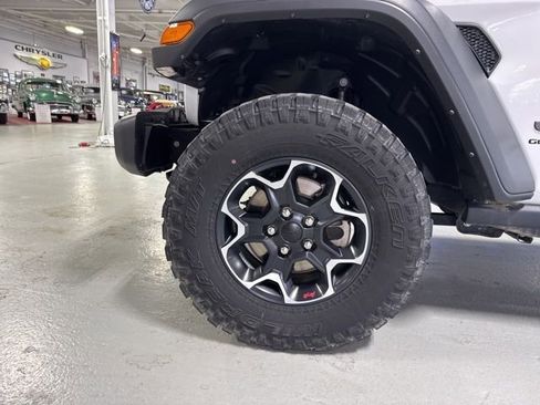 Certified 2023 Jeep Gladiator Rubicon w/ LED Lighting Group image 9