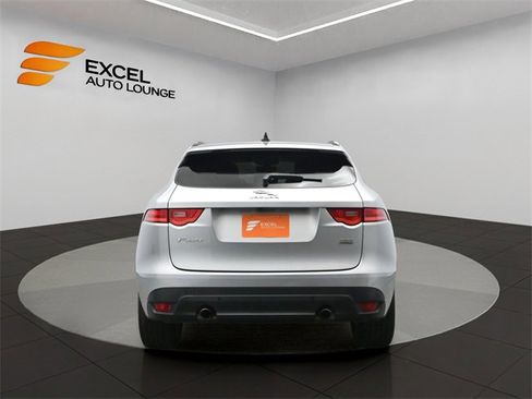 Used 2020 Jaguar F-PACE R-Sport image 4