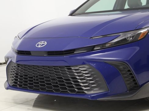 Used 2025 Toyota Camry SE image 51