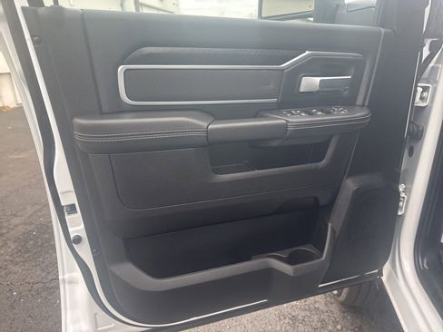 Used 2025 RAM 2500 Big Horn image 17