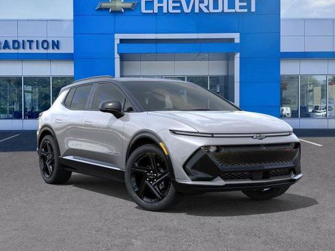 New 2026 Chevrolet Equinox EV RS AWD/4WD image 7