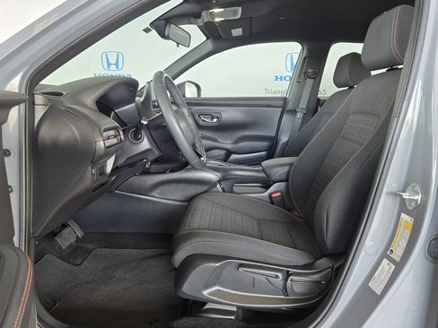 Used 2023 Honda HR-V Sport image 9