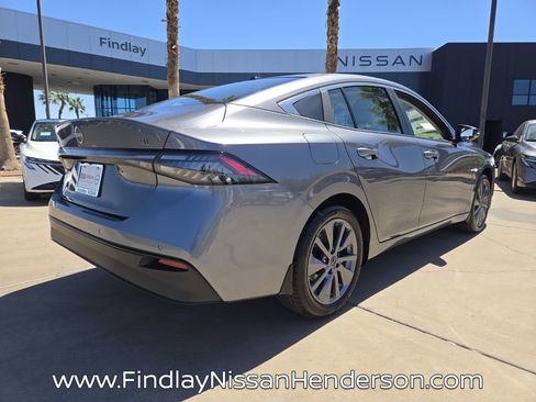 New 2026 Nissan Sentra SL w/ Floor Mat Package FWD image 7