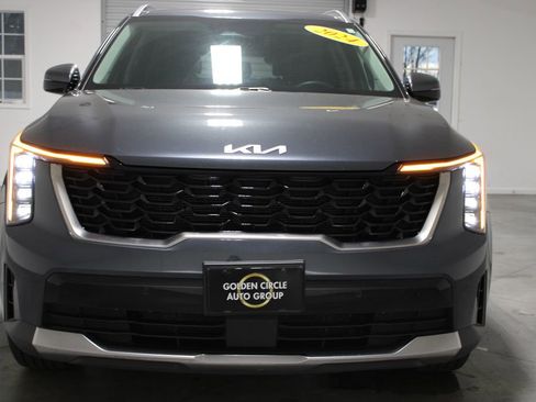 Used 2024 Kia Sorento S image 47