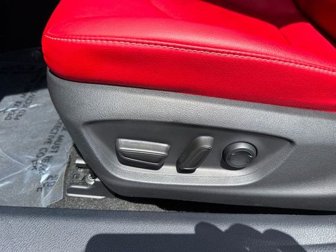 Used 2020 Toyota Camry XSE FWD image 15