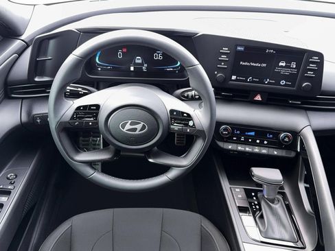 New 2026 Hyundai Elantra SEL Sport Premium FWD image 17