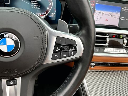 Used 2021 BMW M440i Convertible w/ Premium Package image 21