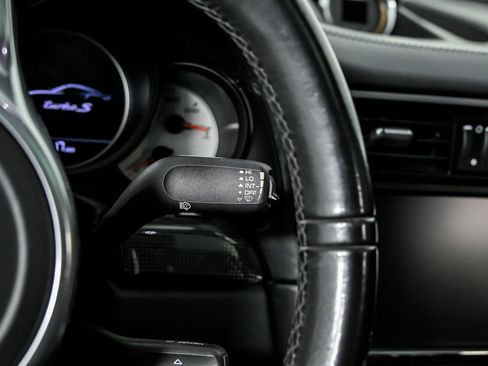 Used 2014 Porsche 911 4 Coupe image 32