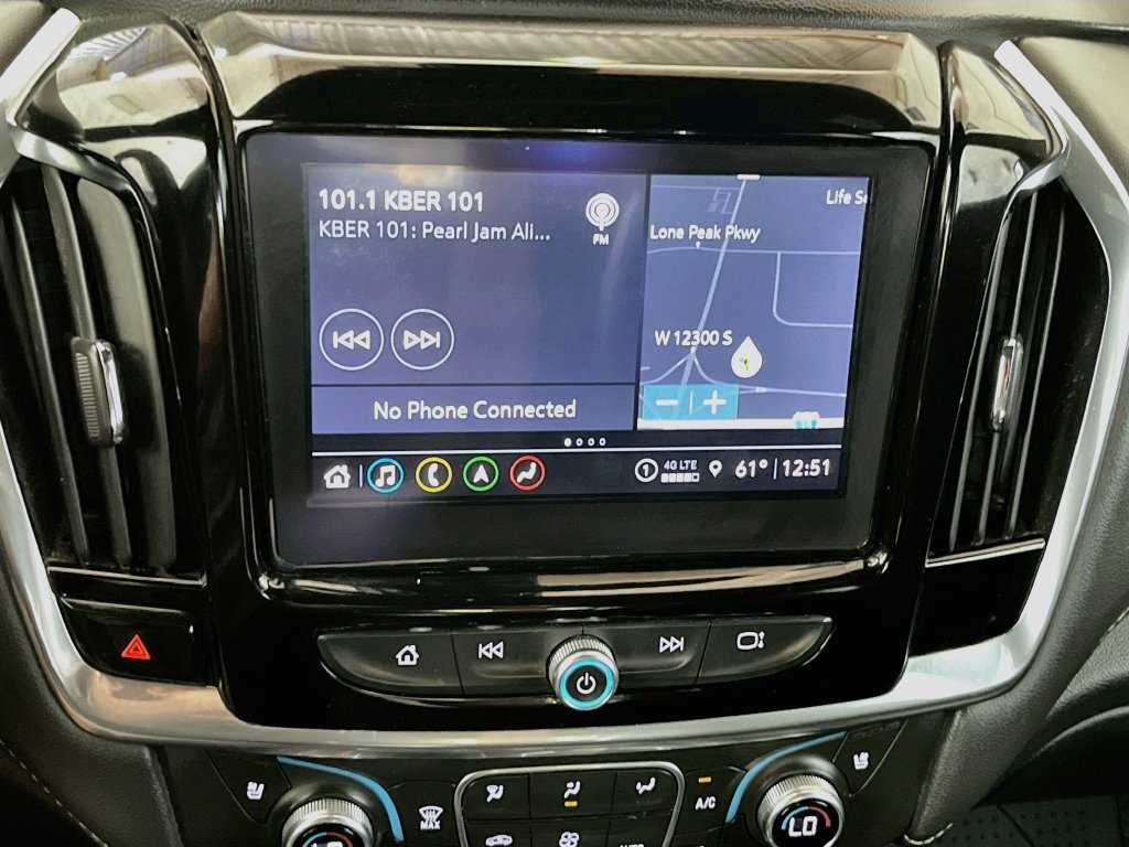 Used 2023 Chevrolet Traverse Premier w/ Redline Edition AWD/4WD image 15