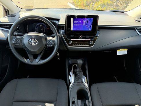Certified 2026 Toyota Corolla LE image 9