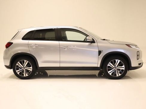 Used 2020 Mitsubishi Outlander Sport SE FWD image 4