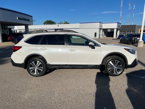 Used 2019 Subaru Outback 2.5i Limited w/ Protection Package #1 AWD/4WD image 8
