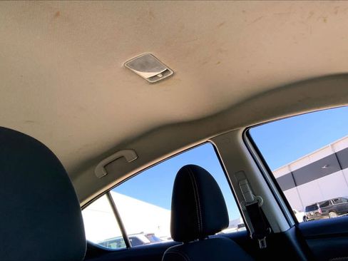 Used 2017 Nissan Versa SV image 14