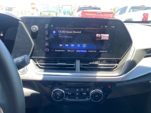 Used 2025 Chevrolet Trax ACTIV w/ Driver Confidence Package FWD image 17